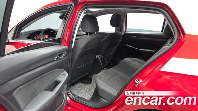 Volkswagen Golf 2024 — Photo 5/30