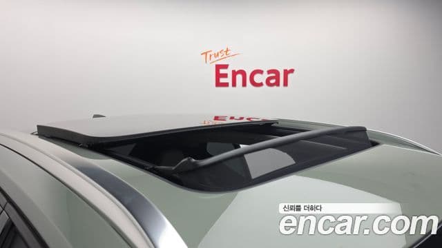 Volvo XC40 2023 — Photo 14/32