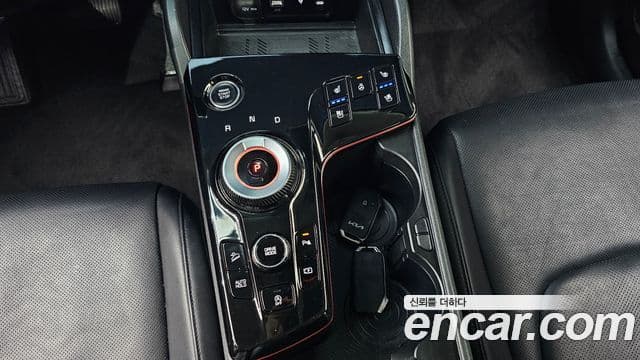 Kia Sportage 2022 — ფოტო 8/20
