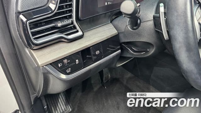 Kia Sportage 2022 — ფოტო 18/20