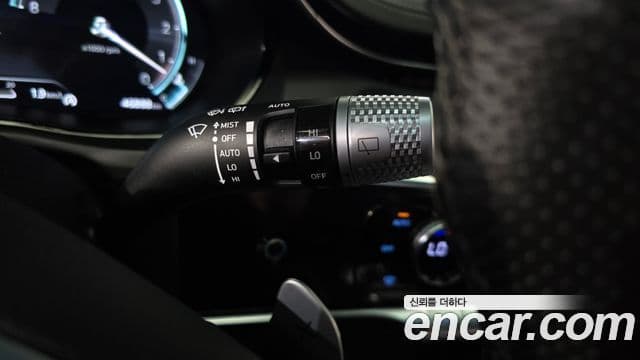 Genesis GV70 2021 — Şəkil 19/20
