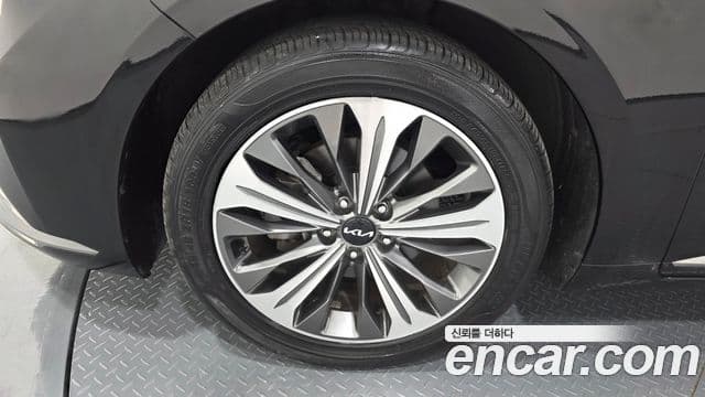Kia K8 2022 — ფოტო 5/20