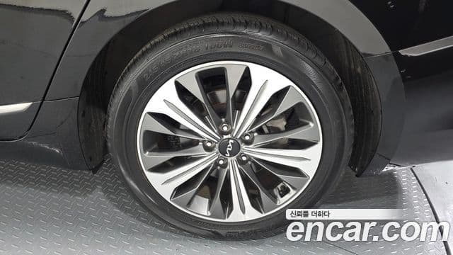 Kia K8 2022 — ფოტო 25/34