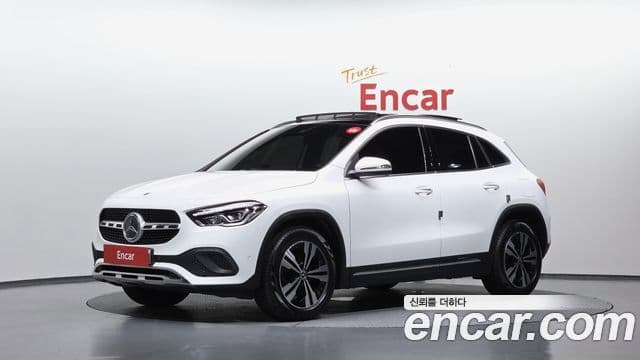 Mercedes-Benz GLA-Class 2021 — ფოტო 1/20