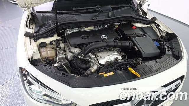 Mercedes-Benz GLA-Class 2021 — ფოტო 6/20