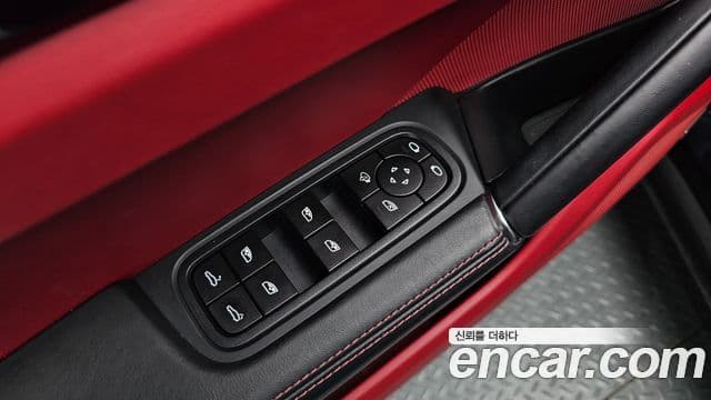 Porsche Cayenne 2022 — Photo 9/38