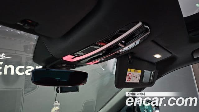 Porsche Cayenne 2022 — Photo 35/38