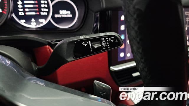 Porsche Cayenne 2022 — Photo 15/38