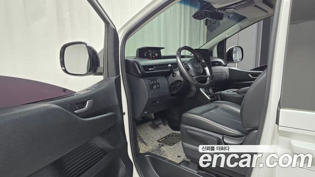 Hyundai Staria 2023 — Şəkil 10/20