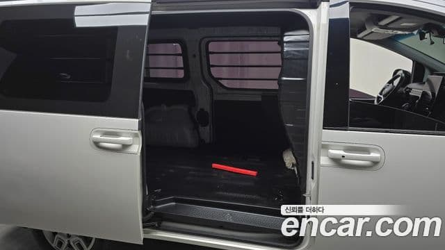 Hyundai Staria 2023 — Şəkil 12/20
