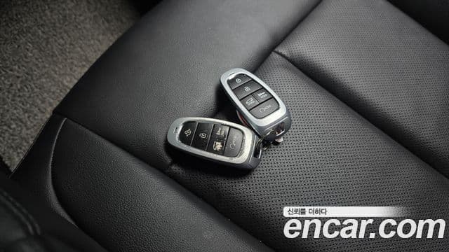 Hyundai Staria 2023 — Şəkil 18/20