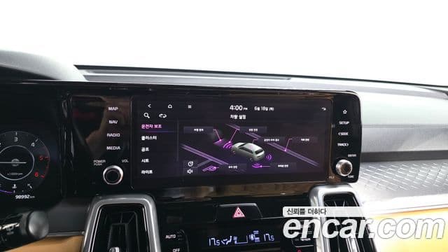 Kia Sorento 2021 — Şəkil 18/20