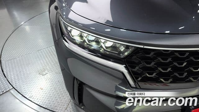 Kia Sorento 2021 — ფოტო 22/40