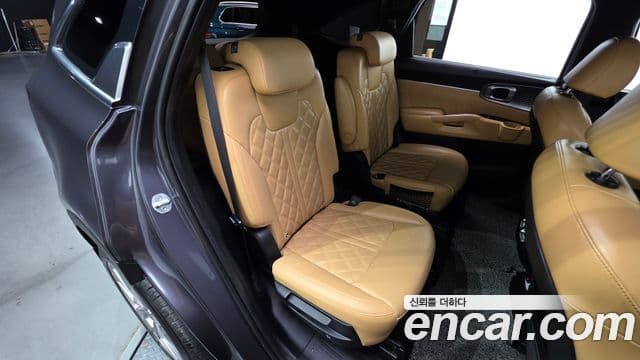 Kia Sorento 2021 — ფოტო 15/40