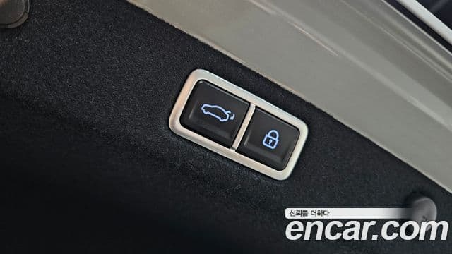 Hyundai Grandeur 2023 — ფოტო 16/20