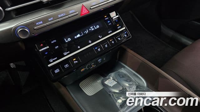Hyundai Grandeur 2023 — ფოტო 17/20