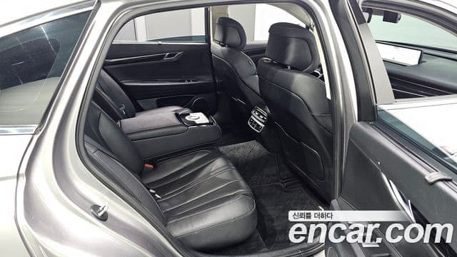 Genesis Electrified G80 2022 — Şəkil 11/20