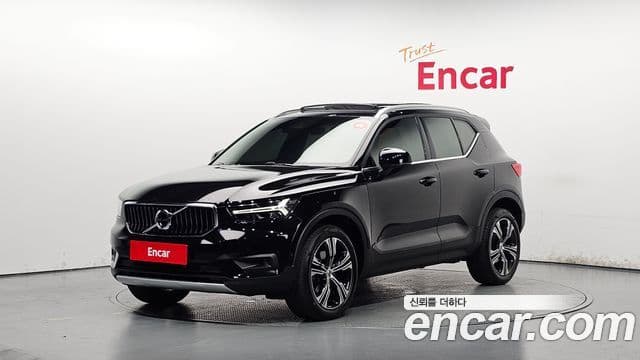 Volvo XC40 2022 — Şəkil 1/20
