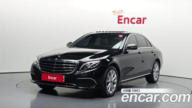 Mercedes-Benz E-Class 2018 — ფოტო 1/20