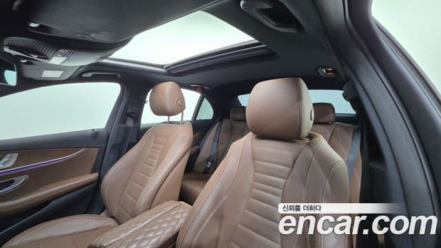Mercedes-Benz E-Class 2021 — Şəkil 12/20