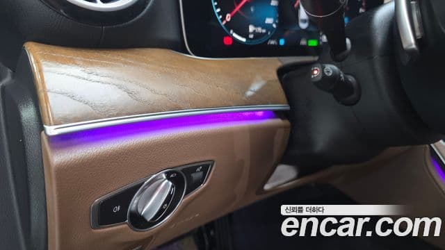 Mercedes-Benz E-Class 2021 — Şəkil 15/20