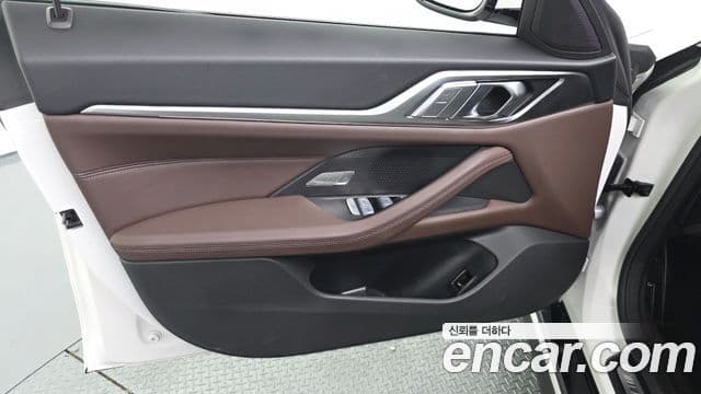 BMW 4 Series 2025 — Photo 10/34