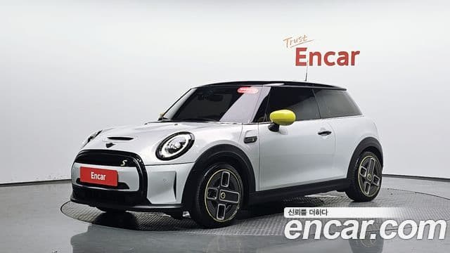 Mini Cooper Electric 2022 — ფოტო 1/34