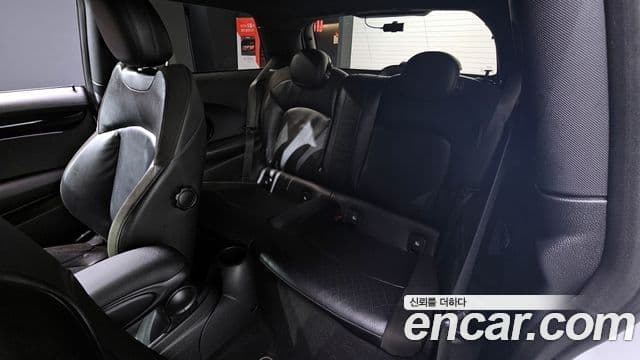 Mini Cooper Electric 2022 — ფოტო 9/34