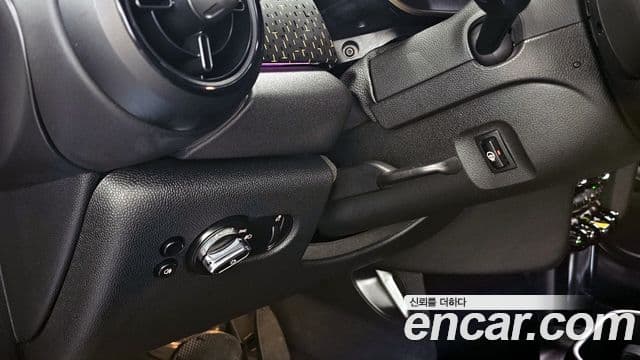 Mini Cooper Electric 2022 — ფოტო 24/34
