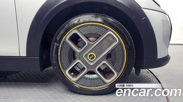 Mini Cooper Electric 2022 — ფოტო 25/34