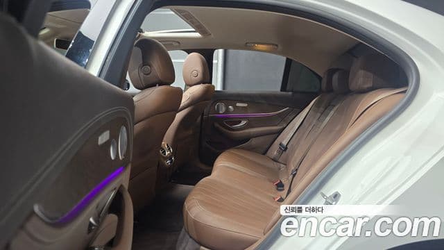 Mercedes-Benz E-Class 2020 — Şəkil 12/20