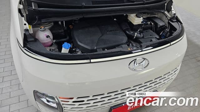 Hyundai Staria 2023 — ფოტო 6/20