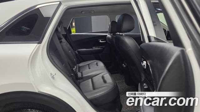 Kia Niro 2020 — Фото 11/20