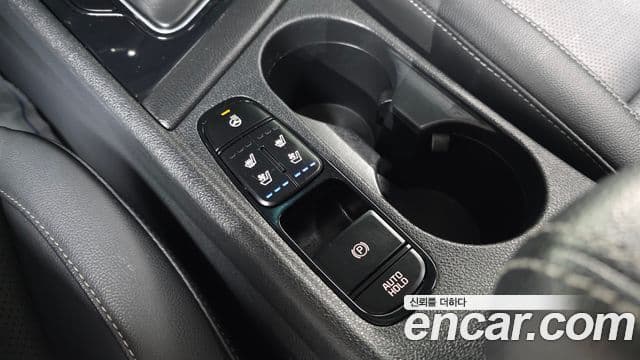 Kia Niro 2020 — Фото 18/20