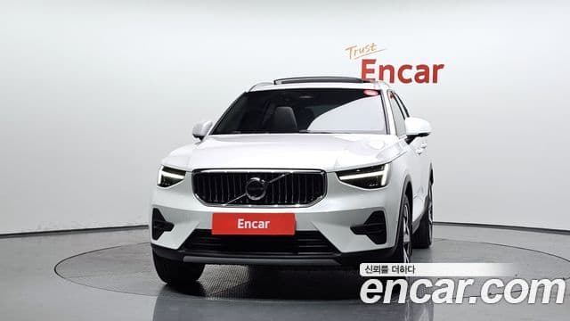 Volvo XC40 2025 — Şəkil 3/20