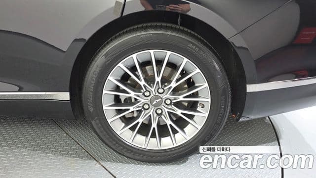 Genesis G80 2022 — ფოტო 27/31