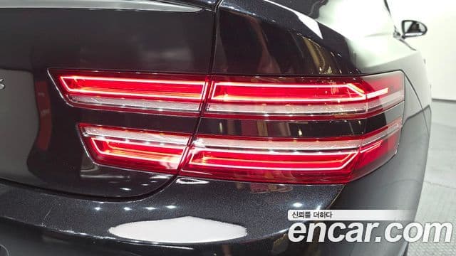 Genesis G80 2022 — ფოტო 13/31