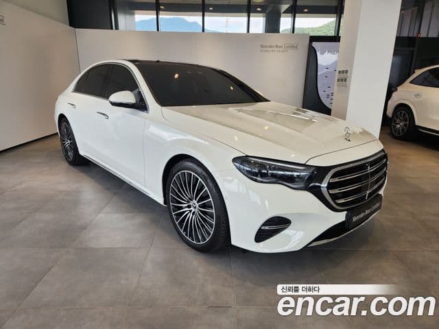 Mercedes-Benz E-Class 2025 — Фото 2/20