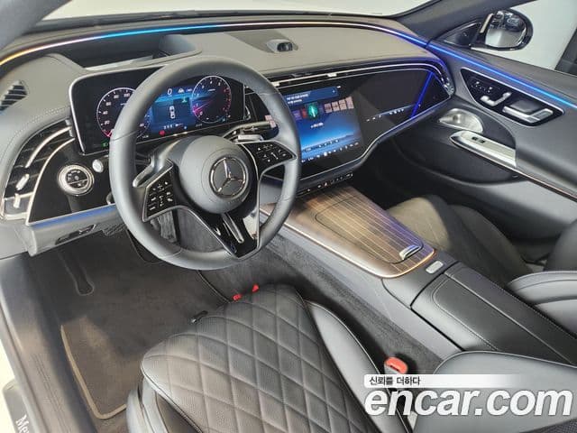 Mercedes-Benz E-Class 2025 — Фото 15/20