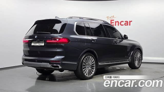BMW X7 2019 — Фото 2/20