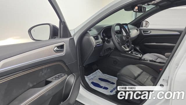 Renault Samsung Arkana 2025 — Фото 10/20