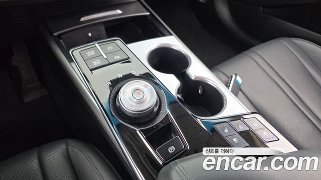 Kia K8 2022 — Şəkil 9/20