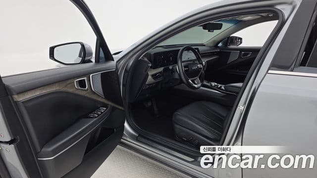 Kia K8 2022 — Şəkil 10/20