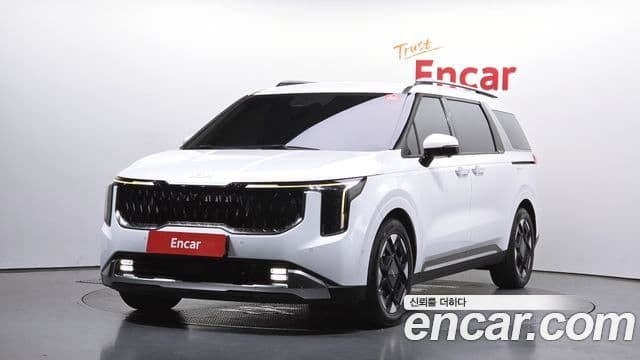 Kia Carnival 2023 — ფოტო 1/20