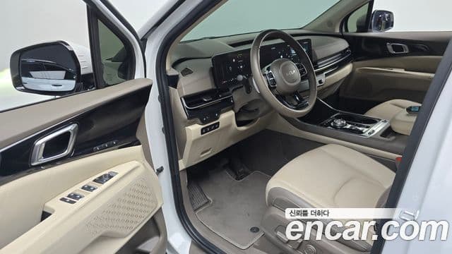 Kia Carnival 2023 — ფოტო 10/20