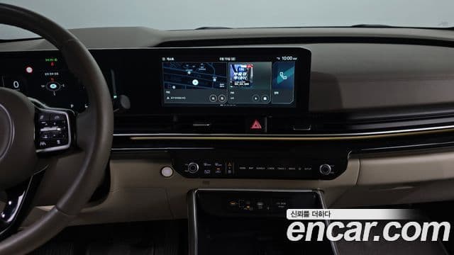 Kia Carnival 2023 — ფოტო 13/20