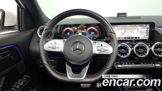 Mercedes-Benz GLA-Class 2022 — Şəkil 14/20