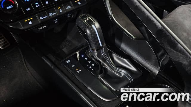 Hyundai The New Avante Hybrid 2022 — ფოტო 11/20
