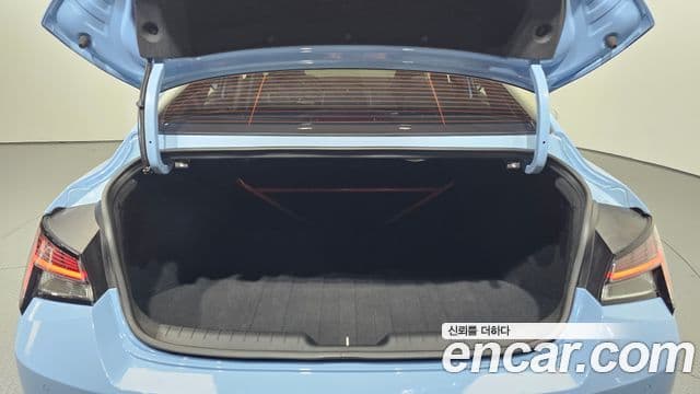 Hyundai The New Avante Hybrid 2022 — ფოტო 3/20