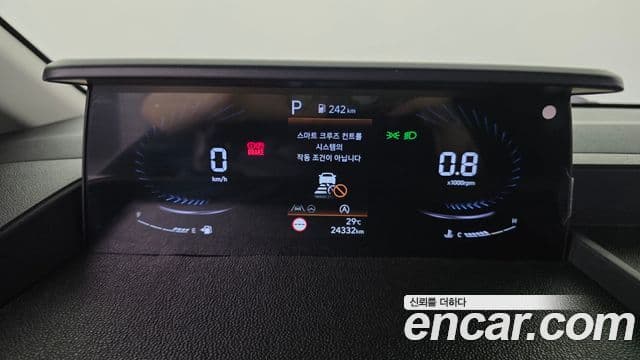 Hyundai Staria 2021 — ფოტო 8/20